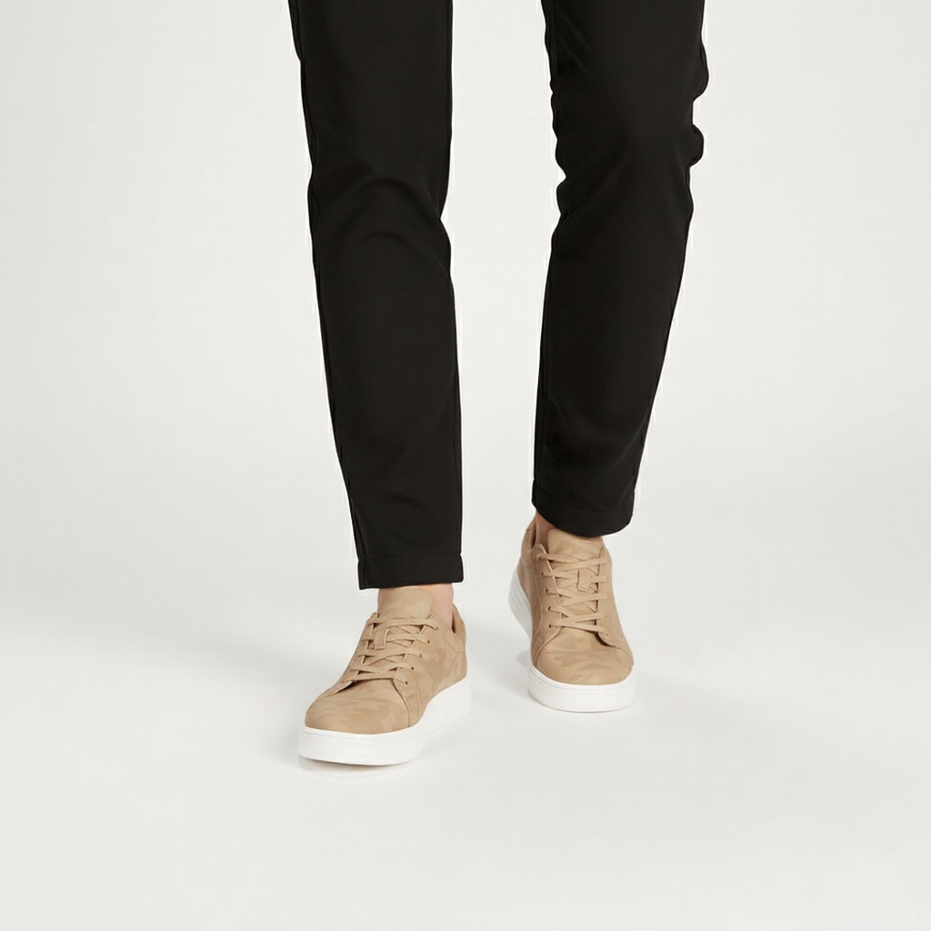 Sneakers con Rialzo Interno e Texture Discreta | Comfort