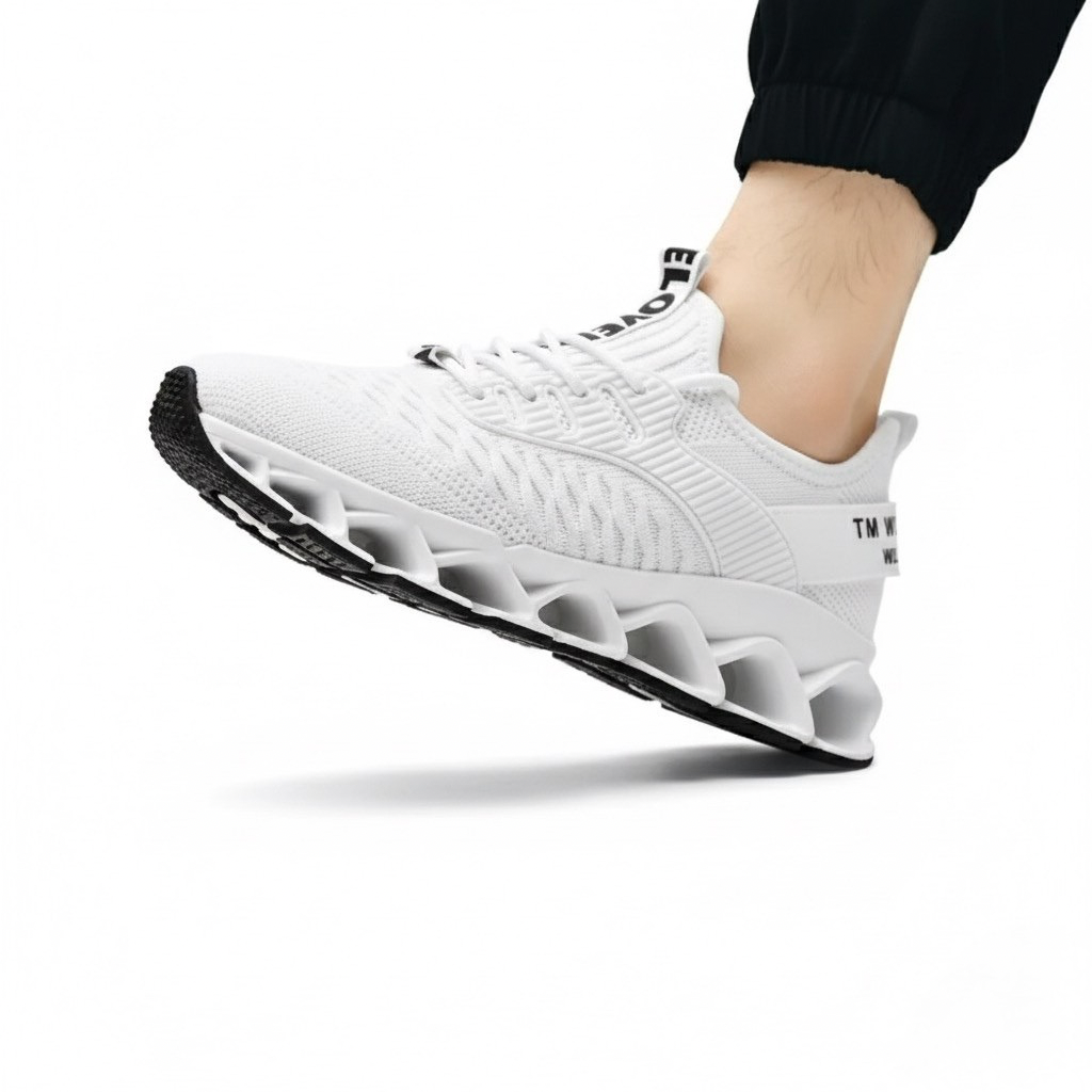 Sneakers con Rialzo Interno e Suola Strutturata | Comfort