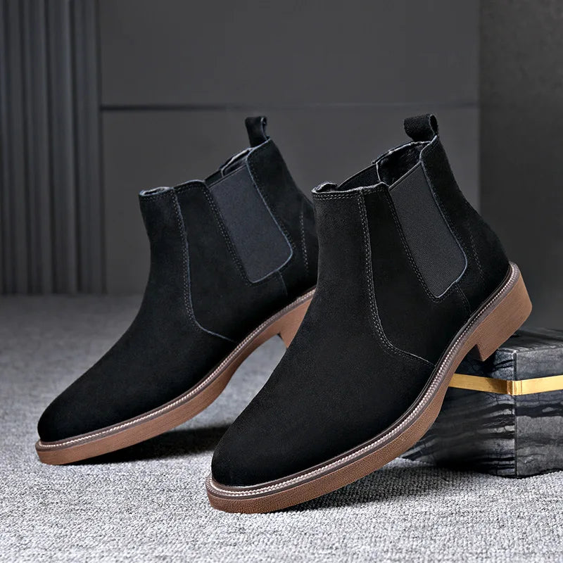 Plush-lined cowhide chelsea boots