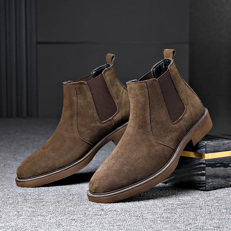 Plush-lined cowhide chelsea boots