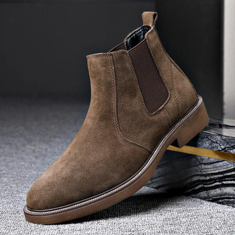 Plush-lined cowhide chelsea boots