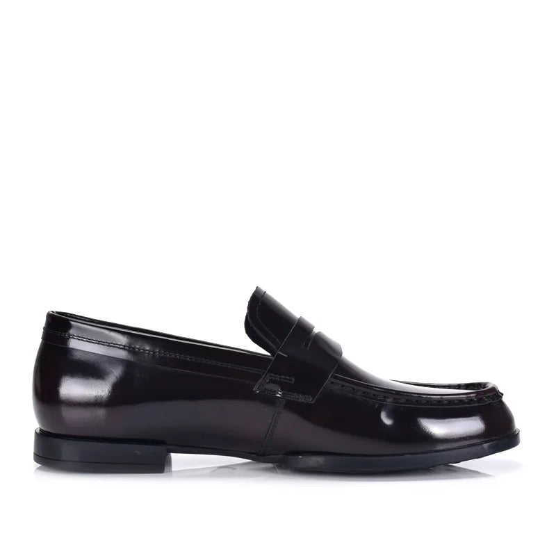 Elegant loafers italian slip-on