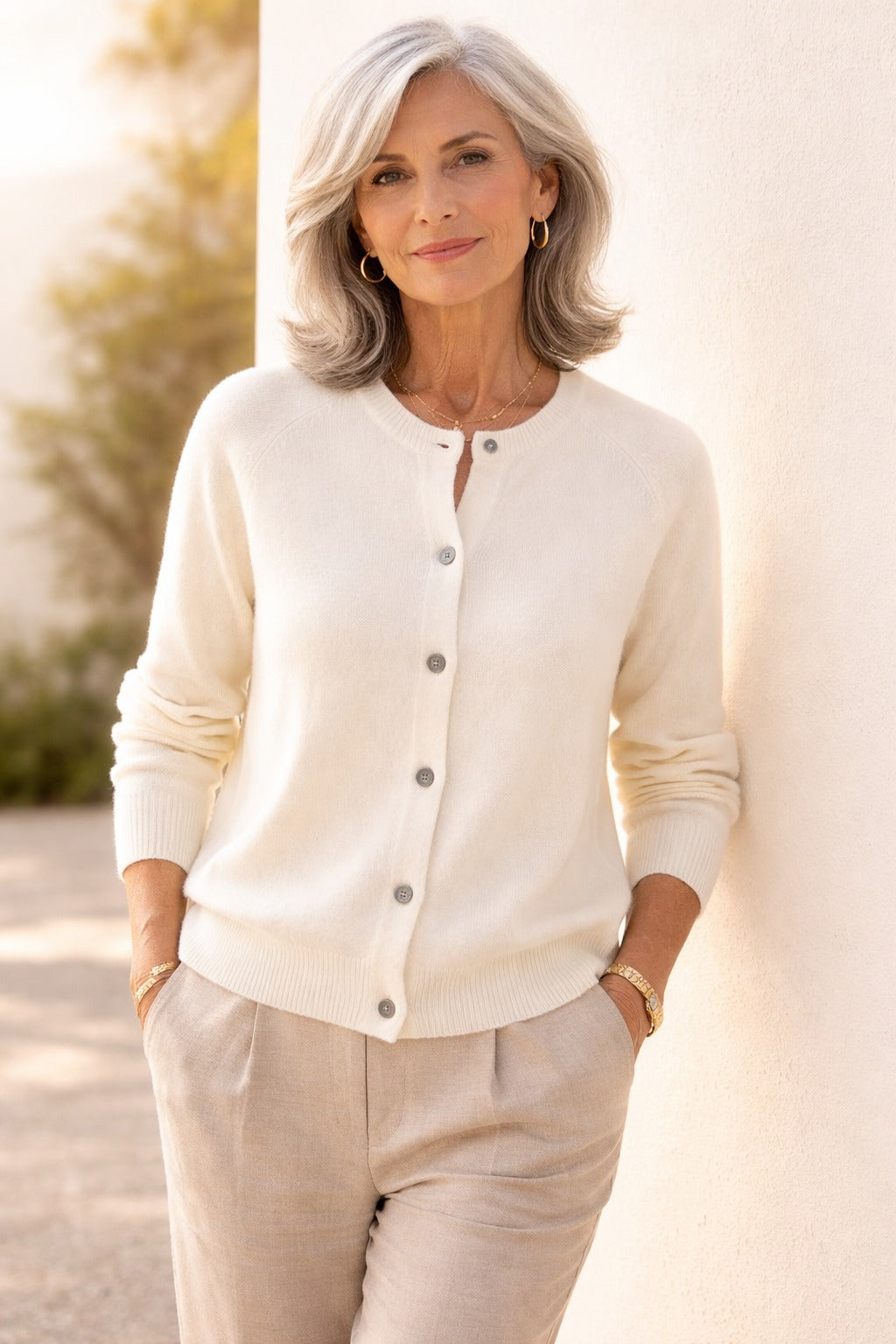 Cardigan con Bottoni e Scollo Rotondo in Lana Merino | Ideale per Uso Quotidiano in Mezza Stagione