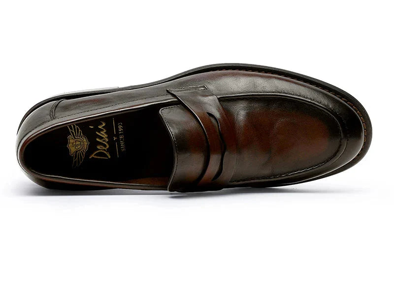 Elegant genuine leather loafers